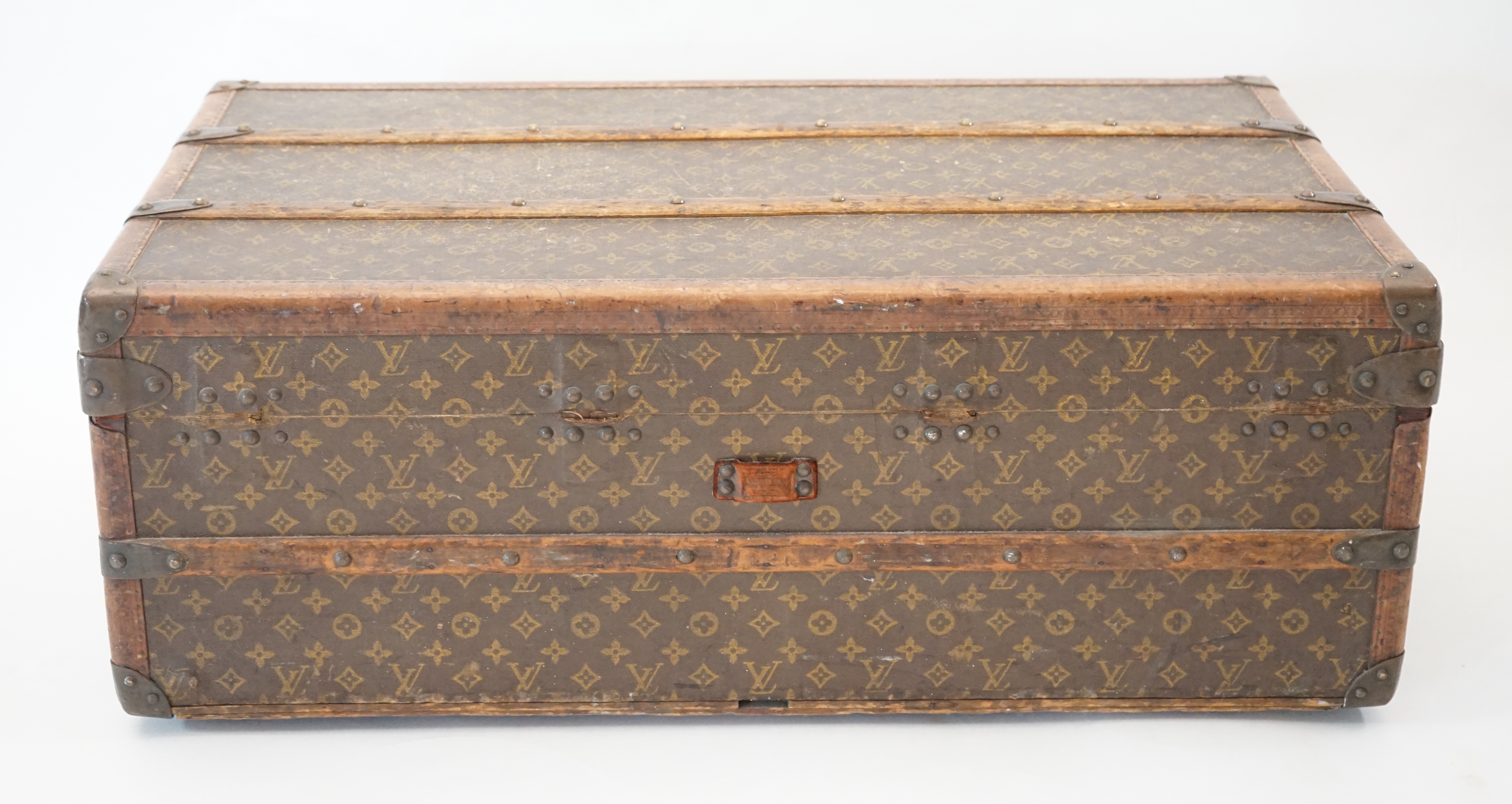 A vintage Louis Vuitton rectangular trunk, width 92cm, depth 52cm, height 34cm